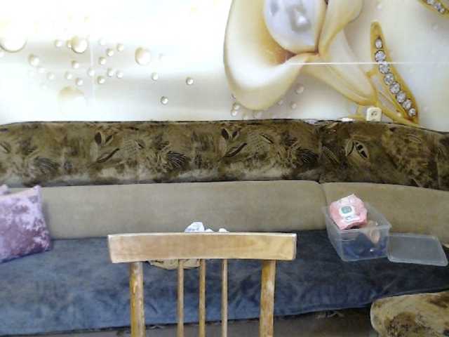 Live sex webcam photo for AngelinaCute #279521095