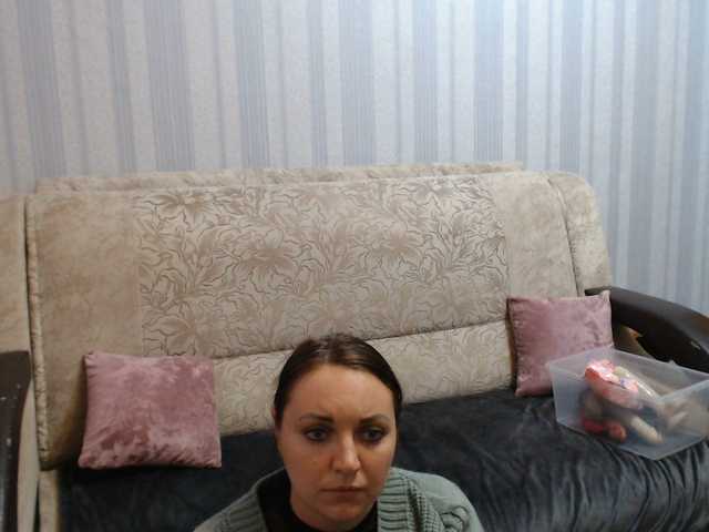 Live sex webcam photo for AngelinaCute #290399221