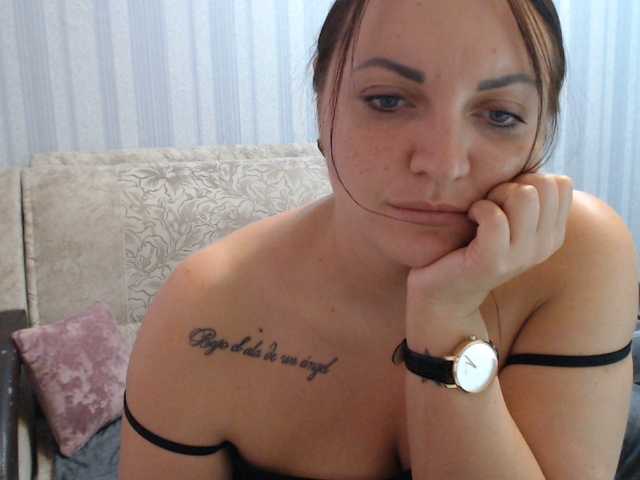 Live sex webcam photo for AngelinaCute #290682838