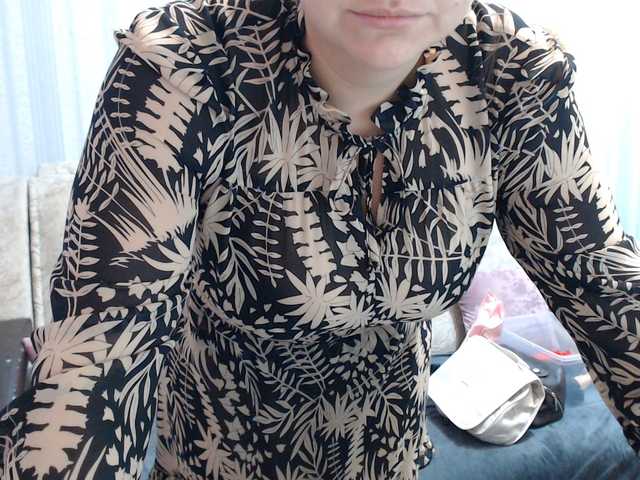 Live sex webcam photo for AngelinaCute #290886323