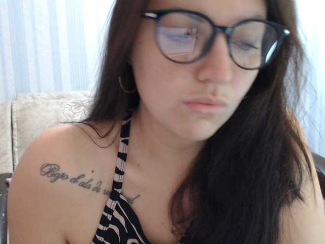 Live sex webcam photo for AngelinaCute #290912592