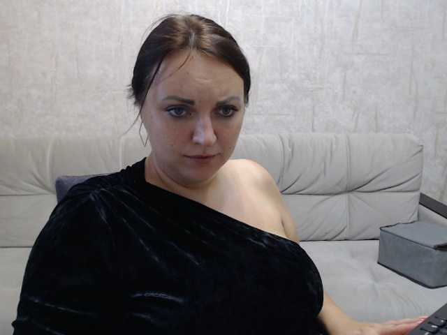 Live sex webcam photo for AngelinaCute #291399309