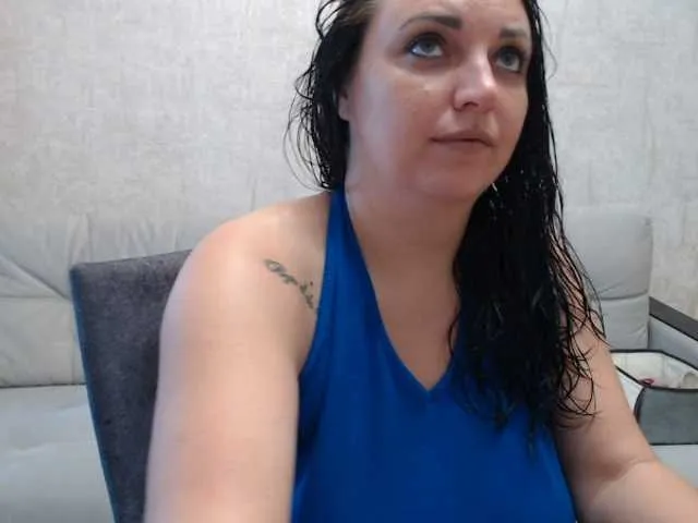 Live sex webcam photo for AngelinaCute #291439738