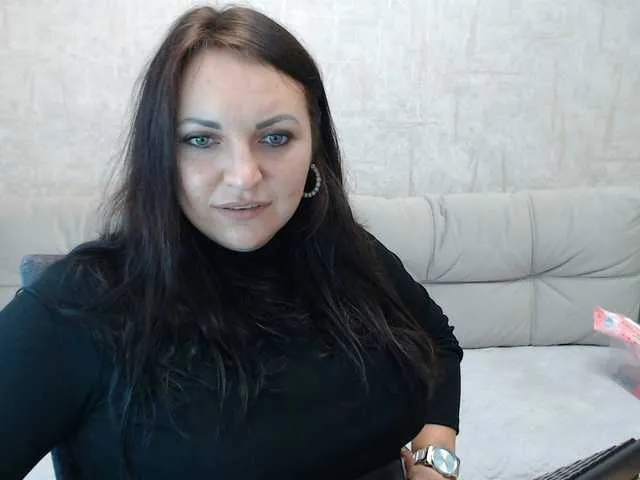 Live sex webcam photo for AngelinaCute #291681319