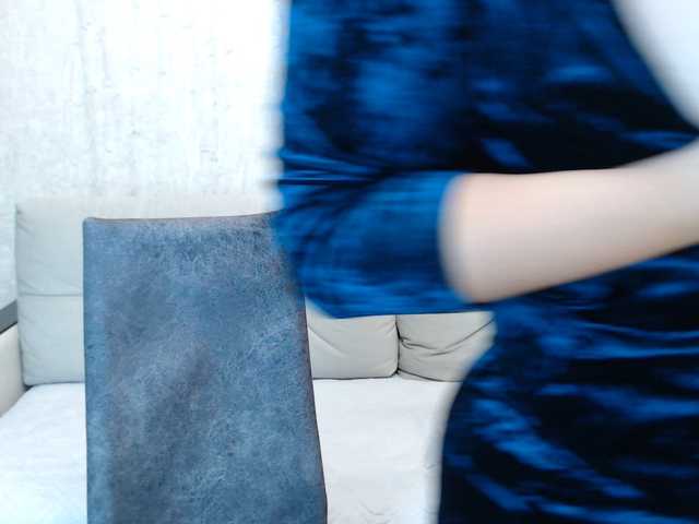 Live sex webcam photo for AngelinaCute #291890228