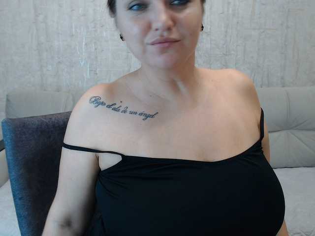 Live sex webcam photo for AngelinaCute #291955131