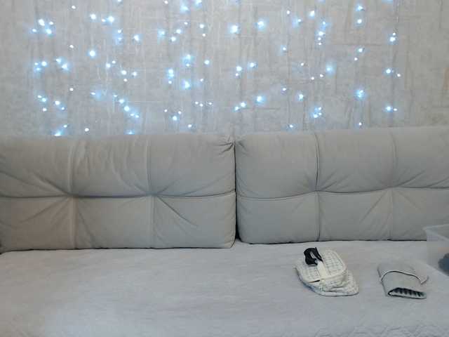 Live sex webcam photo for AngelinaCute #292139935