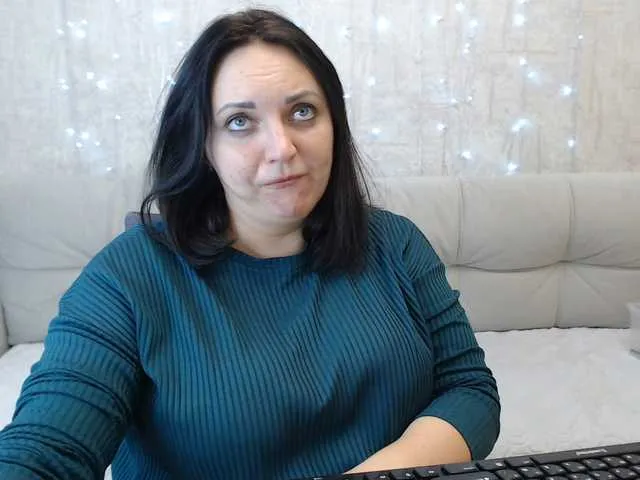 Live sex webcam photo for AngelinaCute #292375164