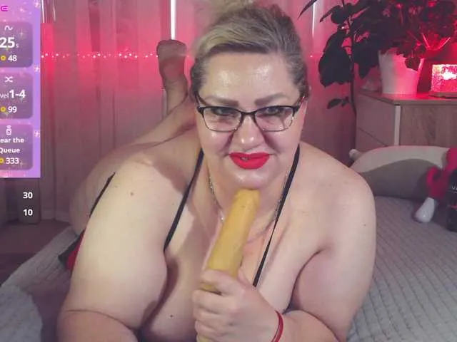 Live sex webcam photo for AngelinaGlam #291319053