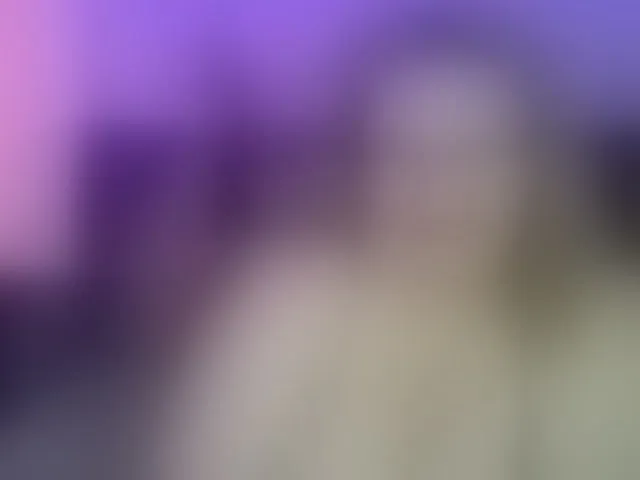 Live sex webcam photo for AngelinaGlam #293847900