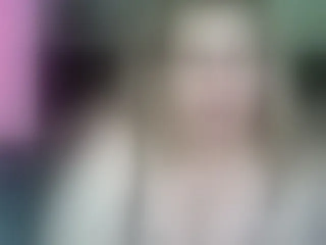 Live sex webcam photo for AngelinaGlam #294158214