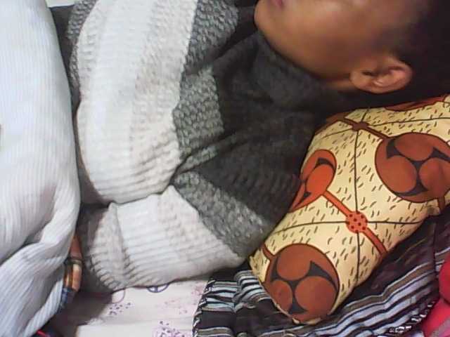 Live sex webcam photo for Angelinah75 #272936809