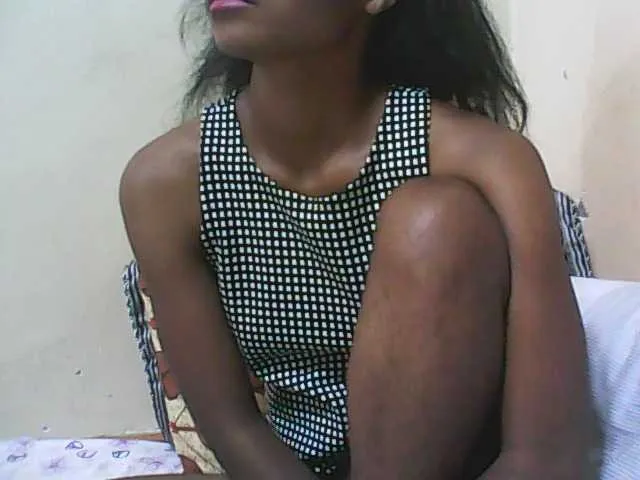 Live sex webcam photo for Angelinah75 #272962403