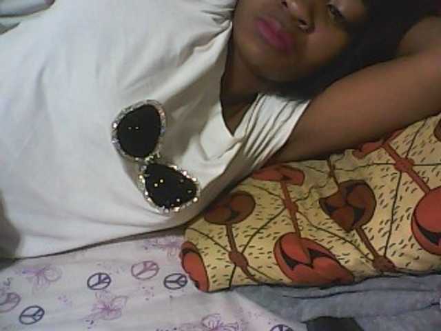 Live sex webcam photo for Angelinah75 #273018194