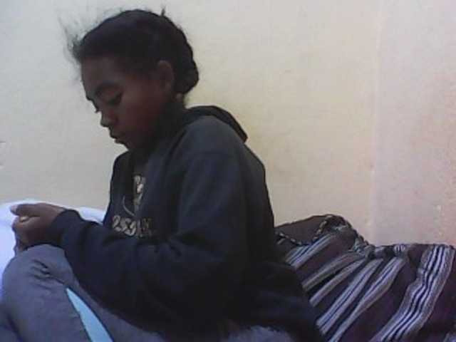 Live sex webcam photo for Angelinah75 #273313505