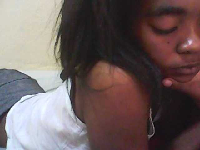 Live sex webcam photo for Angelinah75 #273378605