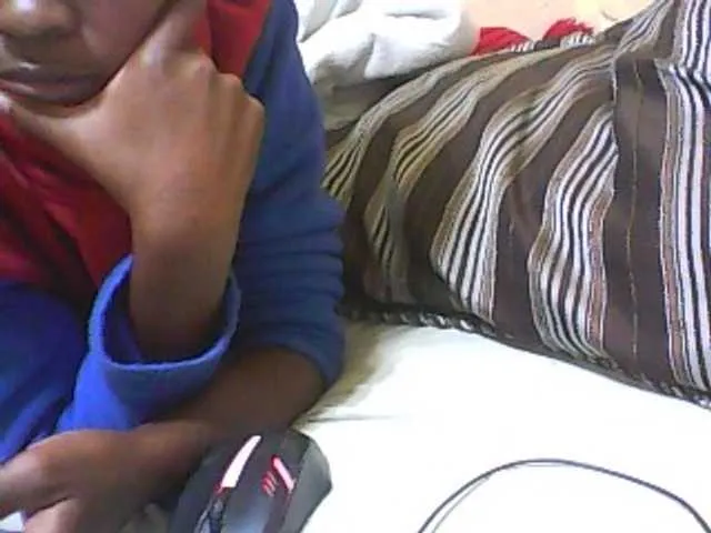 Live sex webcam photo for Angelinah75 #273420597