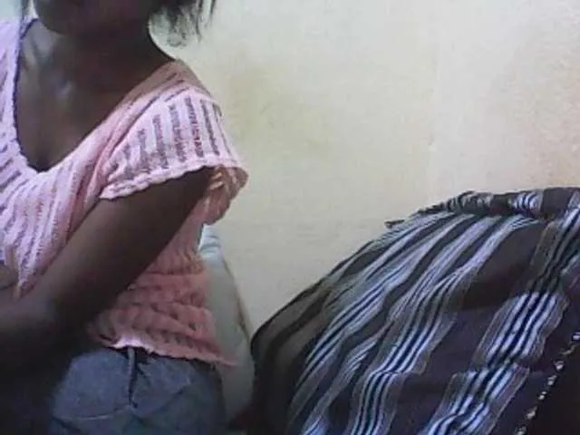 Live sex webcam photo for Angelinah75 #273554539