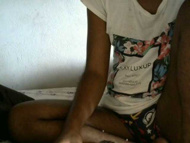 Live sex webcam photo for Angelinah75 #277790177