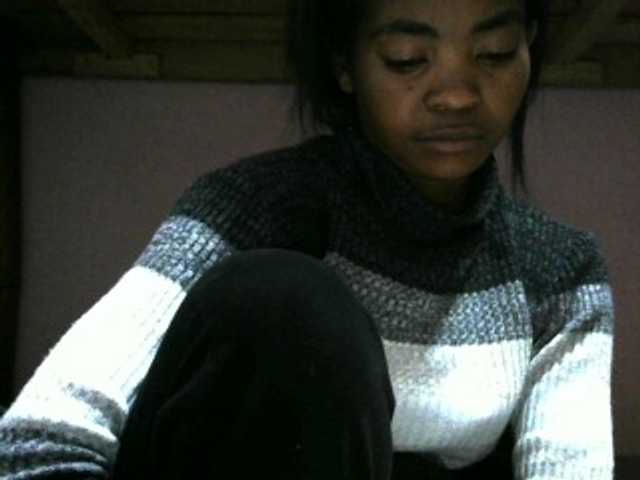 Live sex webcam photo for Angelinah75 #278109306