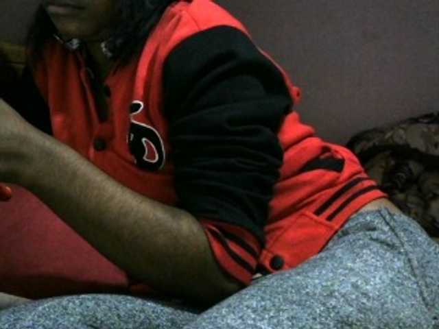 Live sex webcam photo for Angelinah75 #278123090