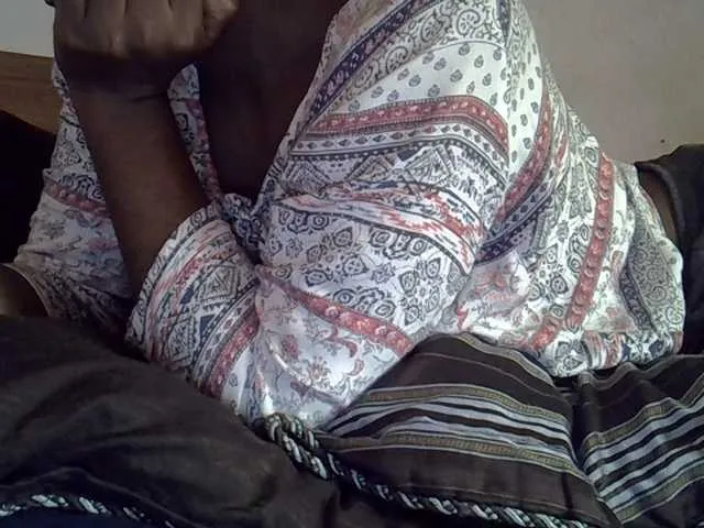 Live sex webcam photo for Angelinah75 #291894211