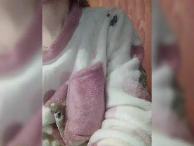 Live sex webcam photo for Angelinamik #290322595