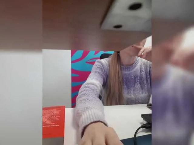 Live sex webcam photo for Angelinamik #290723310