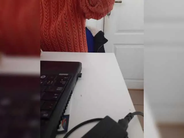 Live sex webcam photo for Angelinamik #290771028