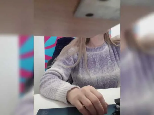 Live sex webcam photo for Angelinamik #290838933