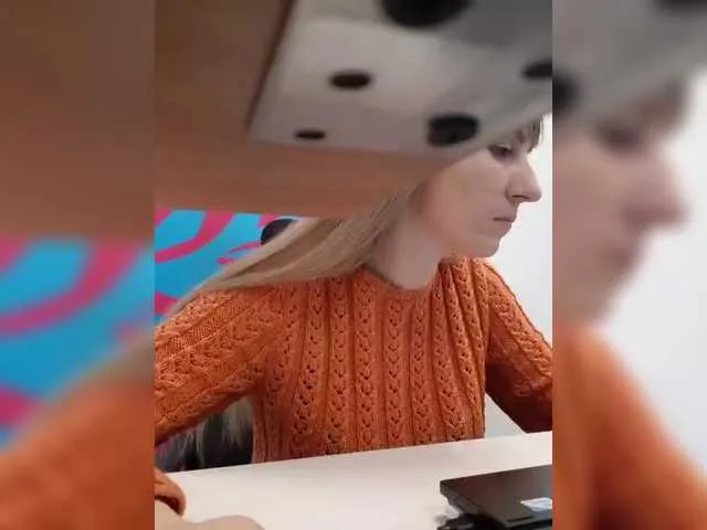 Live sex webcam photo for Angelinamik #290860262