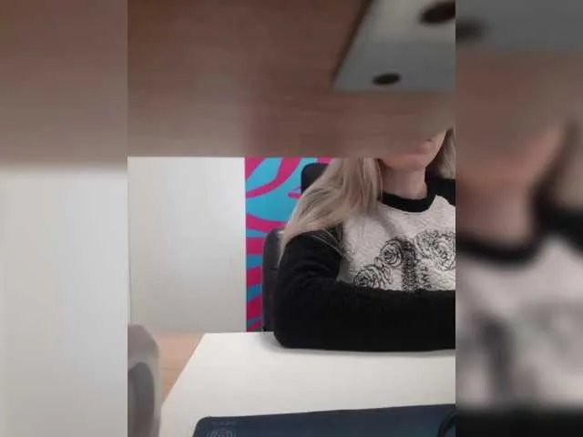 Live sex webcam photo for Angelinamik #290990078