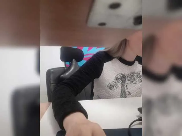 Live sex webcam photo for Angelinamik #291230443