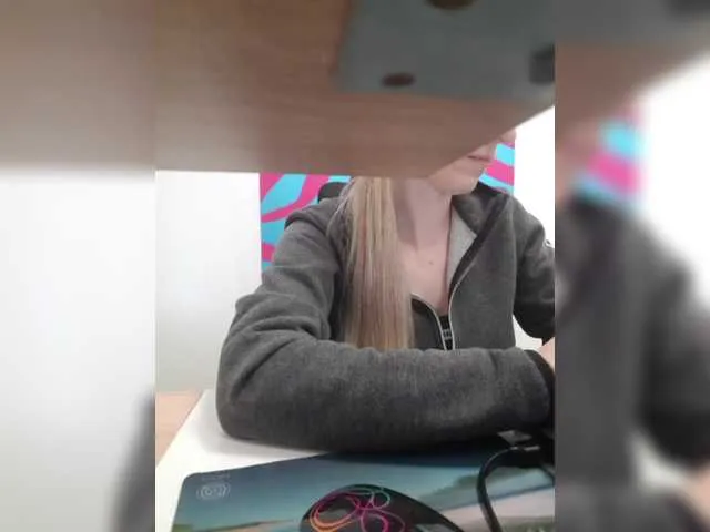 Live sex webcam photo for Angelinamik #291312455