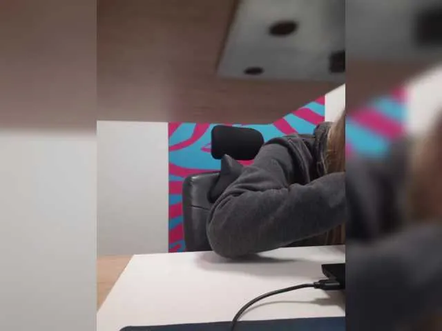 Live sex webcam photo for Angelinamik #291344846