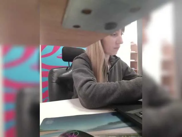 Live sex webcam photo for Angelinamik #291364191