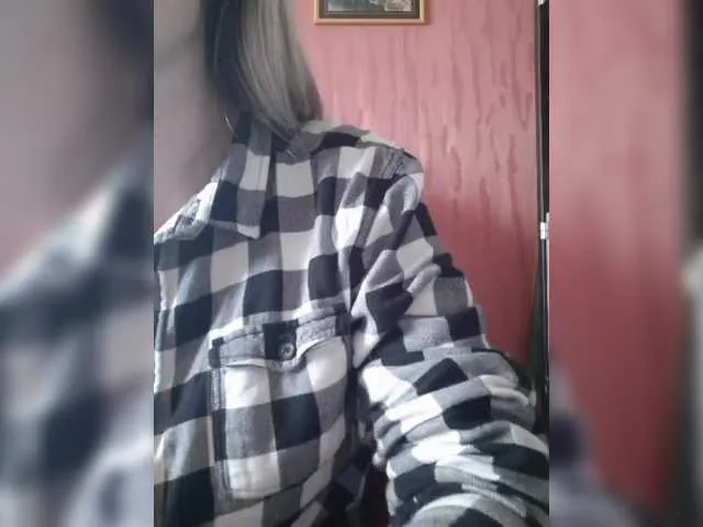 Live sex webcam photo for Angelinamik #291399145