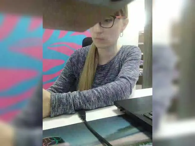 Live sex webcam photo for Angelinamik #291493731