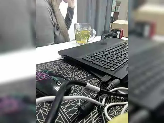 Live sex webcam photo for Angelinamik #291621624