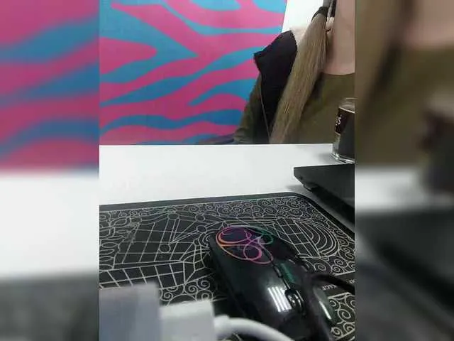 Live sex webcam photo for Angelinamik #291640281