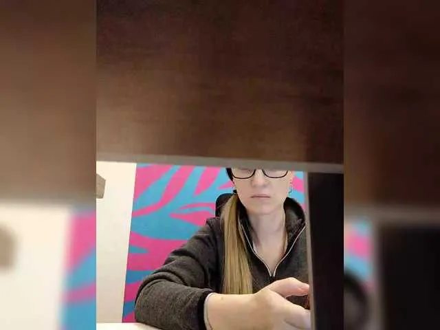 Live sex webcam photo for Angelinamik #291891831