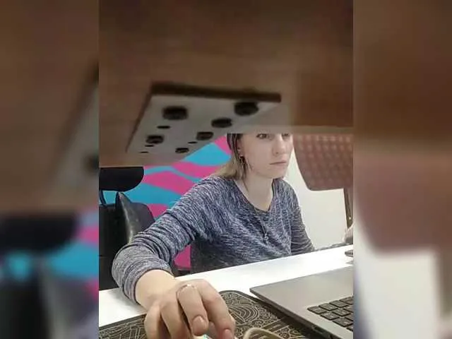 Live sex webcam photo for Angelinamik #292267382