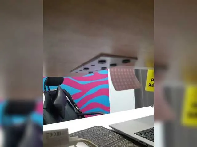 Live sex webcam photo for Angelinamik #292320390