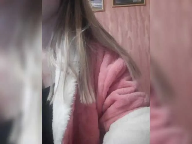 Live sex webcam photo for Angelinamik #292382827