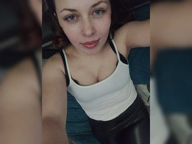 Live sex webcam photo for Angelizray #272768270