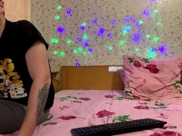 Live sex webcam photo for Angelo4ki #272124697