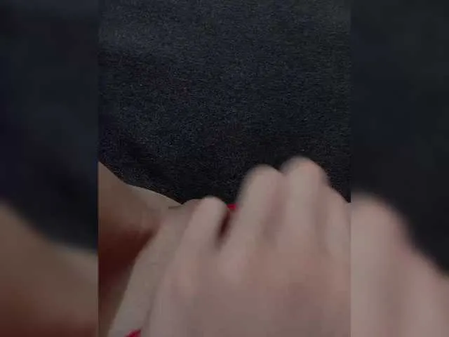 Live sex webcam photo for Angelok-18 #291829629