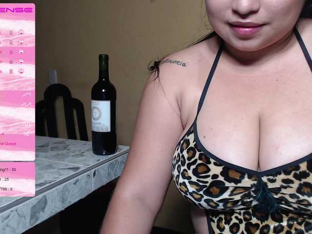 Live sex webcam photo for Angelrobertss #271938976