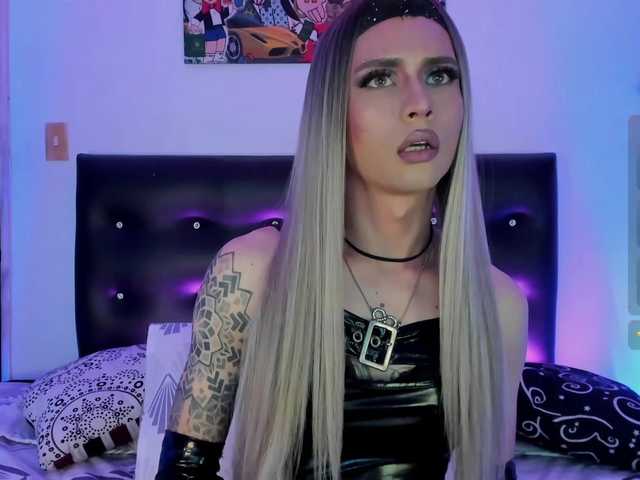 Live sex webcam photo for AngelsJones #291267798