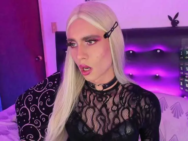 Live sex webcam photo for AngelsJones #292229380